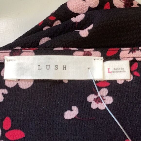 LUSH NWT WOMENS LARGE TOP BLOUSE FLORAL - Picture 5 of 8
